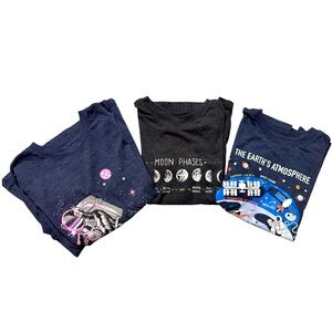 🪐Space t-shirt bundle—3 shirts size 8/10.